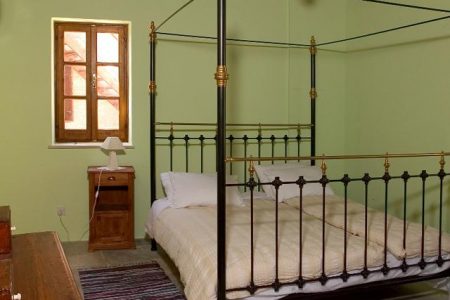 Porfyrios Country House